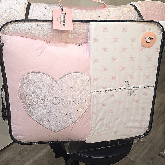 Juicy Couture Home Luxuriously Soft 8-PC Rhinestone Velvet Queen Bed Set - Picture 3 of 7